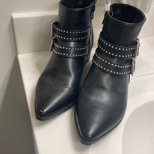 Express booties